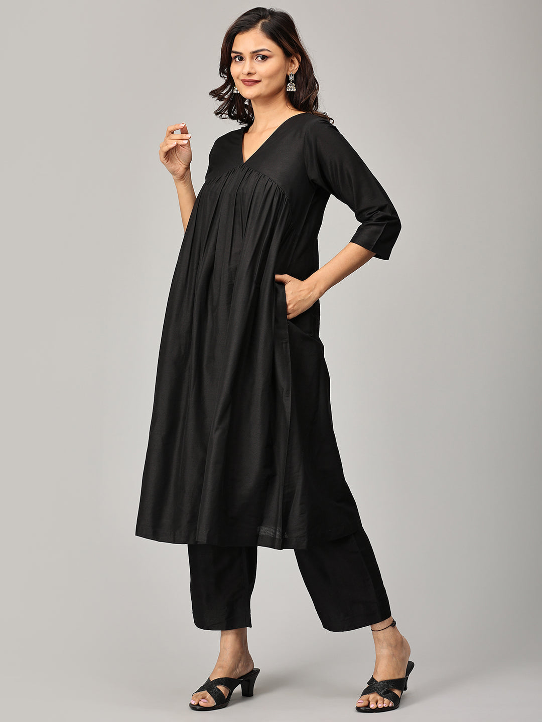 Elleora Gathered cotton silk Kurta set Black