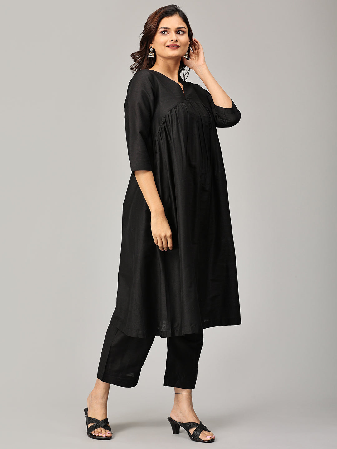 Elleora Gathered cotton silk Kurta set Black