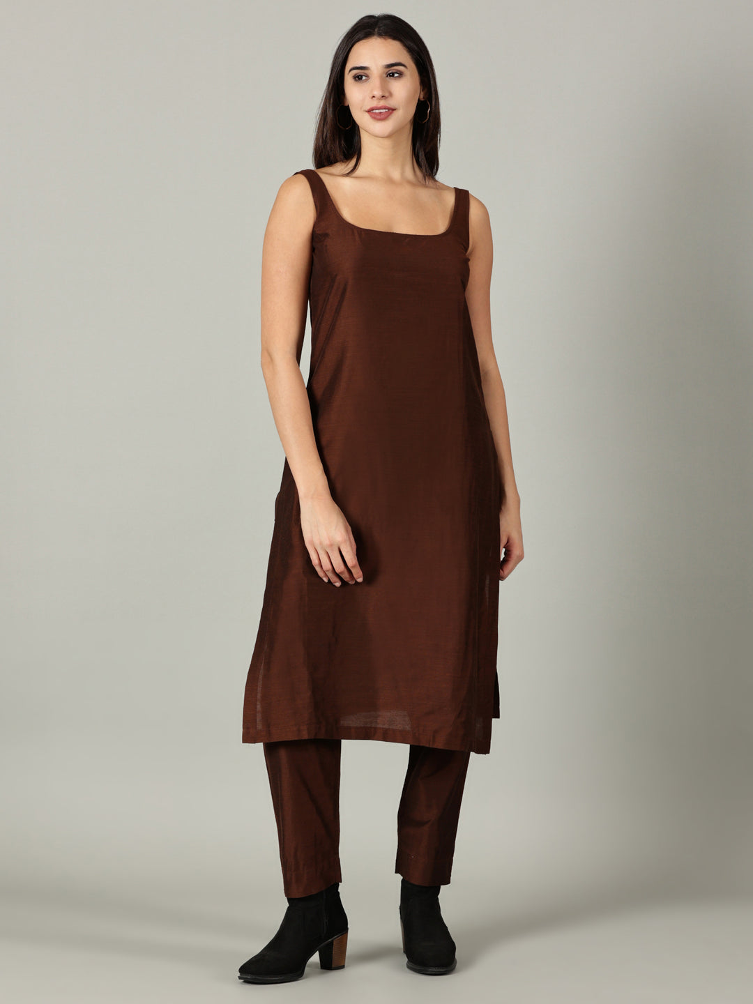 Elleora sleeveless Brown Cotton Silk Kurta Set