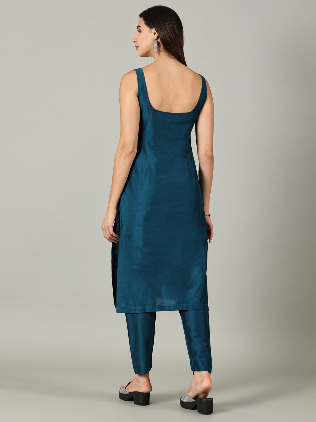 Elleora sleeveless Teal Cotton Silk Kurta Set