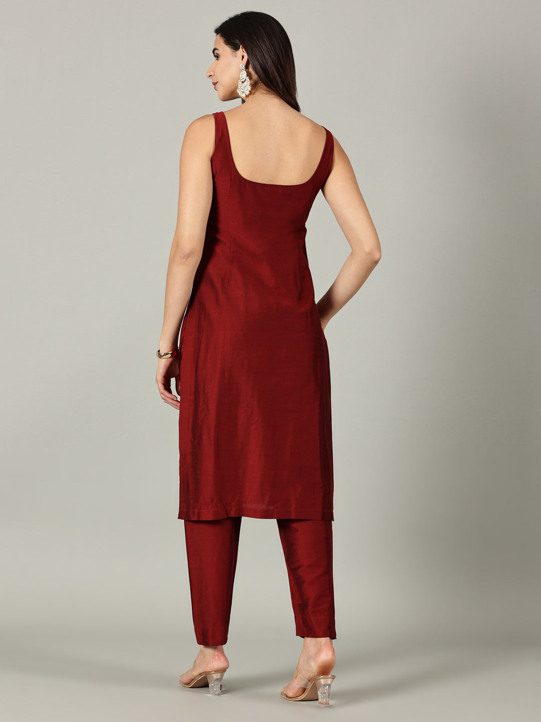 Elleora Maroon sleeveless Cotton Silk Kurta Set