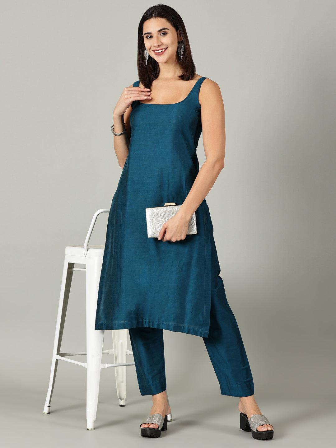 Elleora sleeveless Teal Cotton Silk Kurta Set